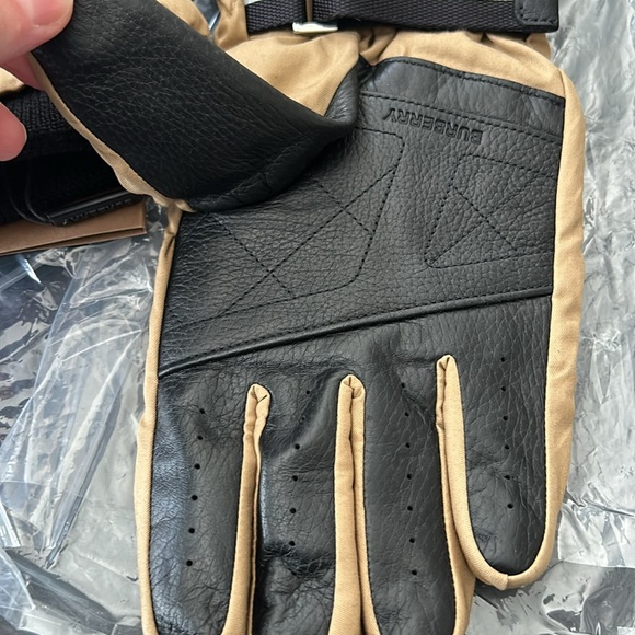 New authentic Burberry gloves - Picture 7 of 9